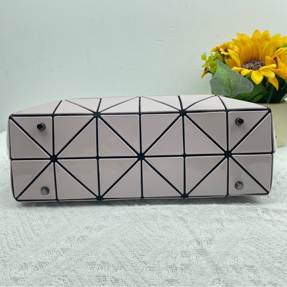 New Issey Miyake Boston Tote Bag - Picture 3 of 8